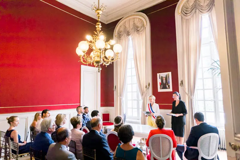 The civil ceremony in the red salon of Bordeaux town hall