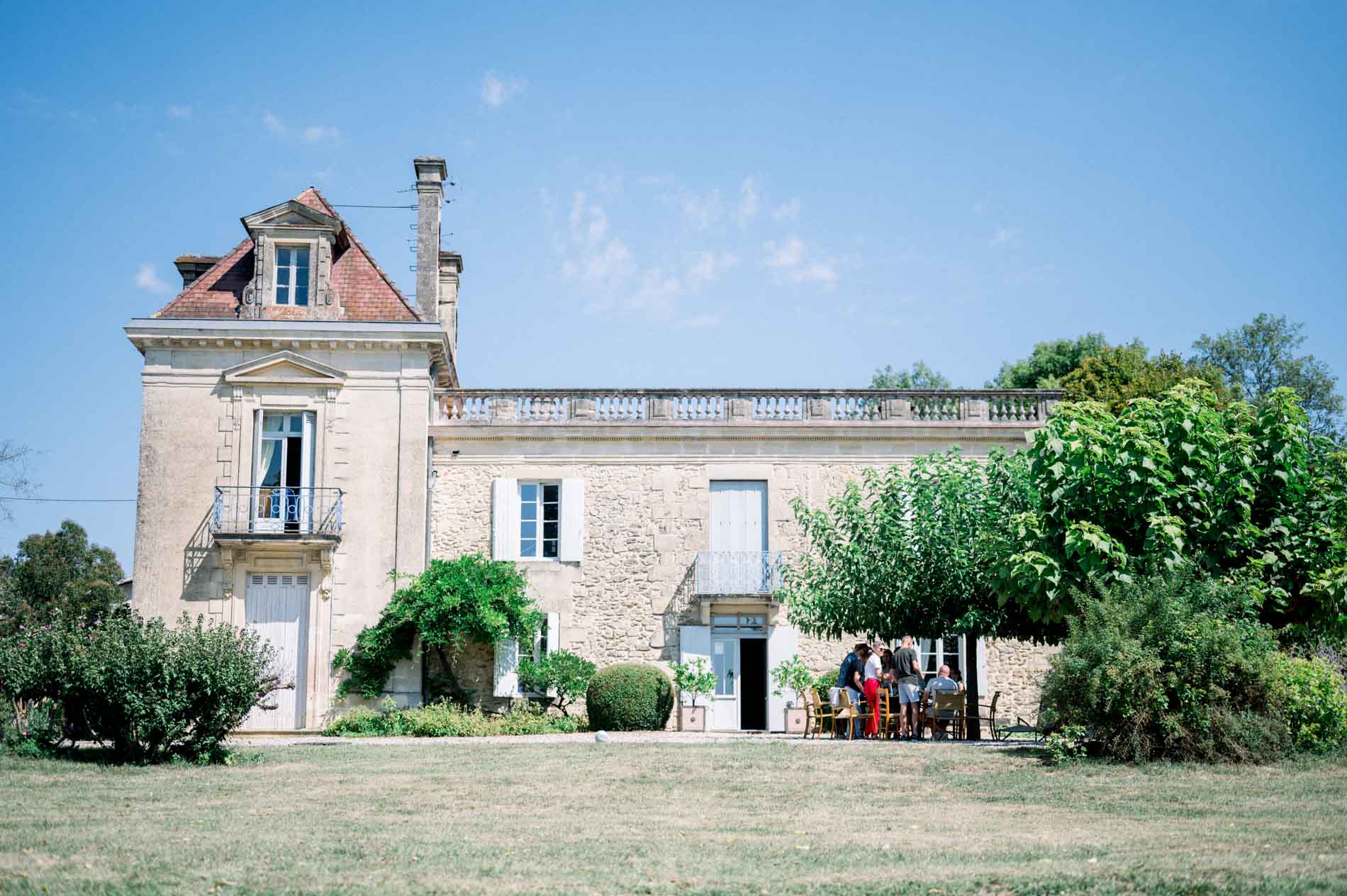 Château du Broustaret, where the groom got ready, on the wedding morning
