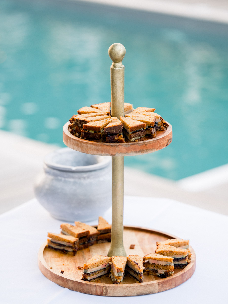 Wooden pastry stand by the pool at Le Résinier