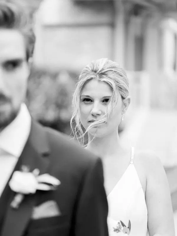 Black and white portrait of the bride and groom, Villa La Tosca