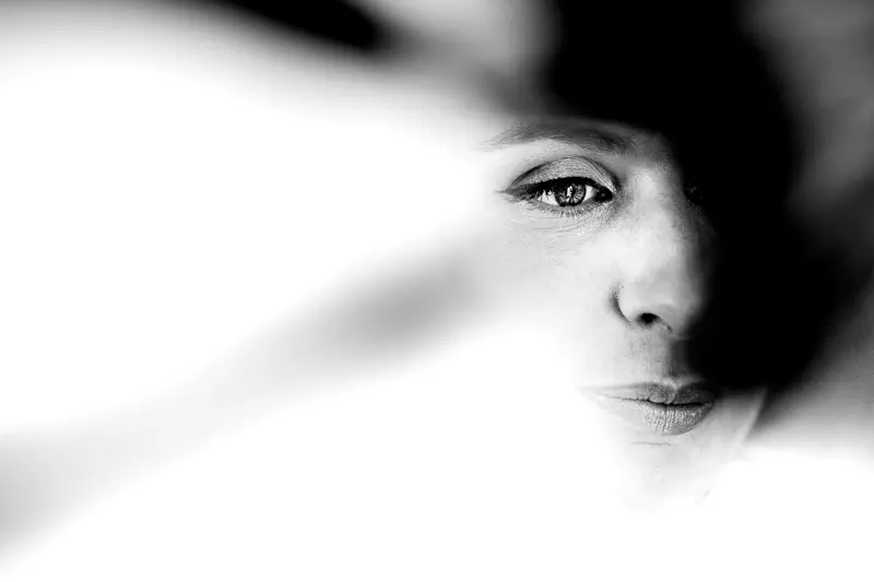 Black and white bridal portrait at Château de Seguin
